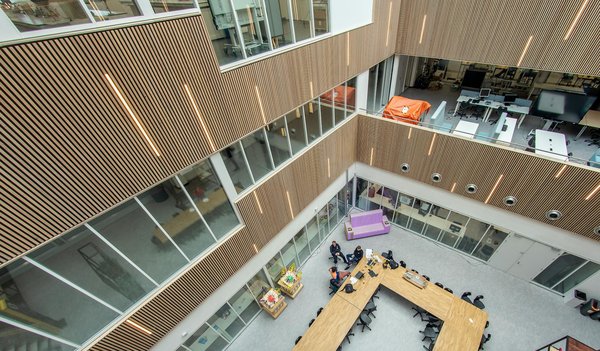 Investir quand on est étudiant : quels avantages ?